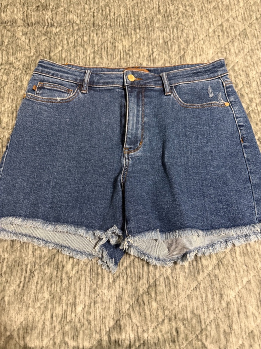 Judy Blue Medium Blue High-Rise Frayed Hem Denim Shorts